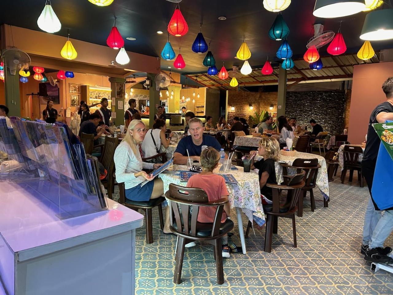 Sugar And Spice Inn Bãi biển Kata Ngoại thất bức ảnh