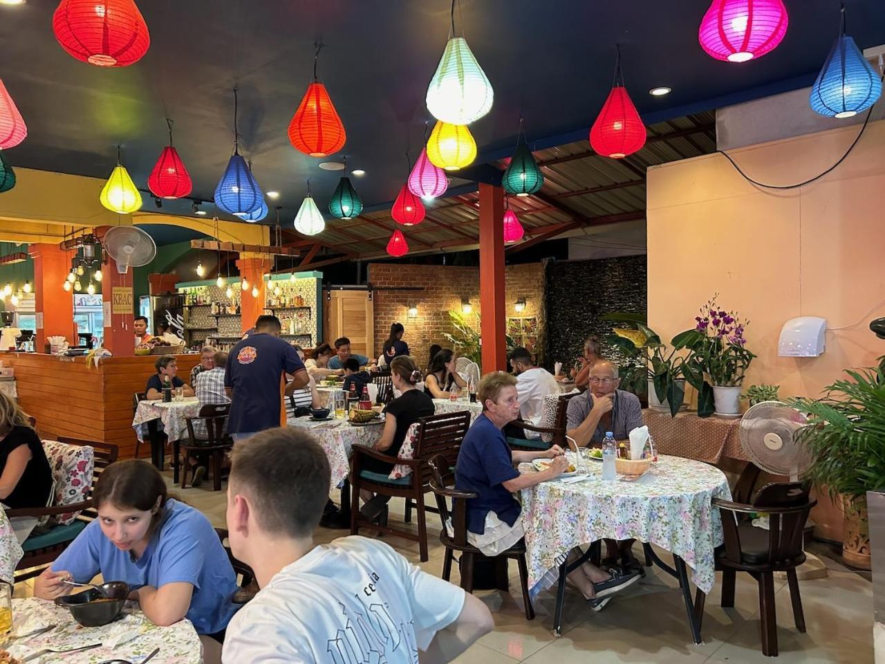 Sugar And Spice Inn Bãi biển Kata Ngoại thất bức ảnh