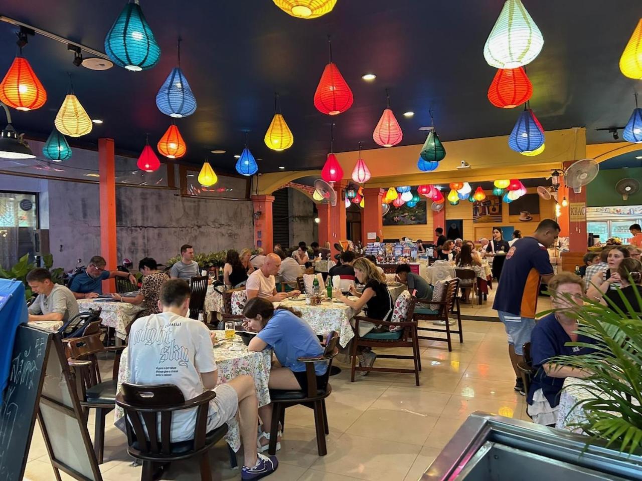 Sugar And Spice Inn Bãi biển Kata Ngoại thất bức ảnh